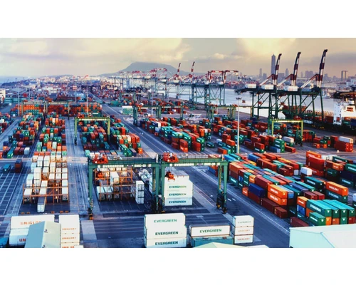 Vietnam Freight Forwarding News Last Week: Freight Rates Diverge, 79 Blank Sailings and the $5 Billion Can Gio Mega-Port (Week of September 8, 2026)